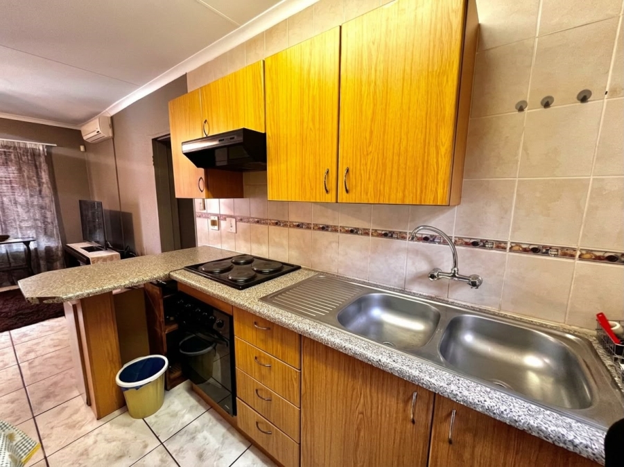 2 Bedroom Property for Sale in Safari Gardens North West